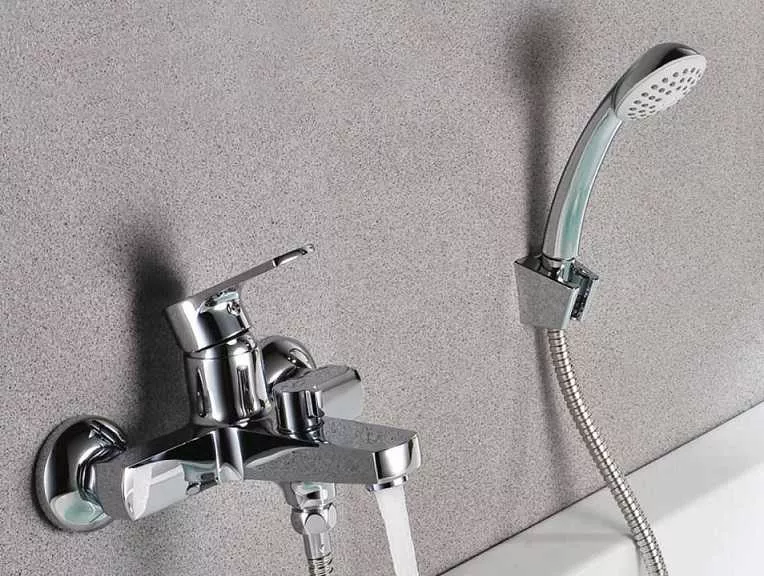 Смеситель для ванны короткий Lemark Plus grace Снято с производства LM1512C